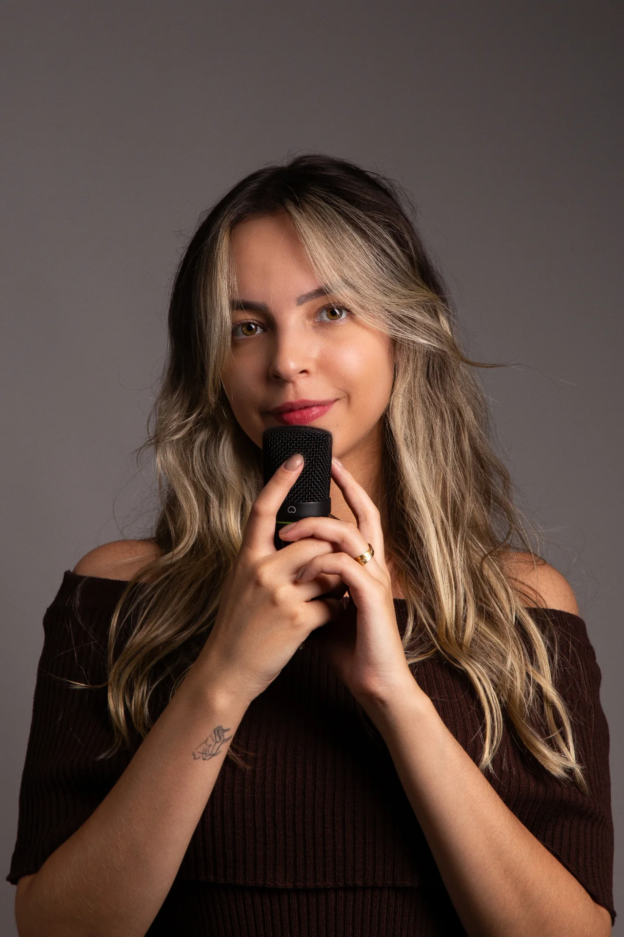Prf. Midian Santana, professora de canto